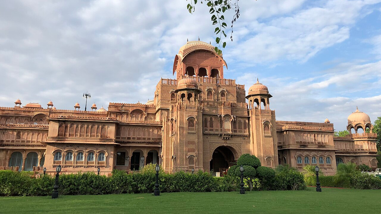 Bikaner taxi and tour service